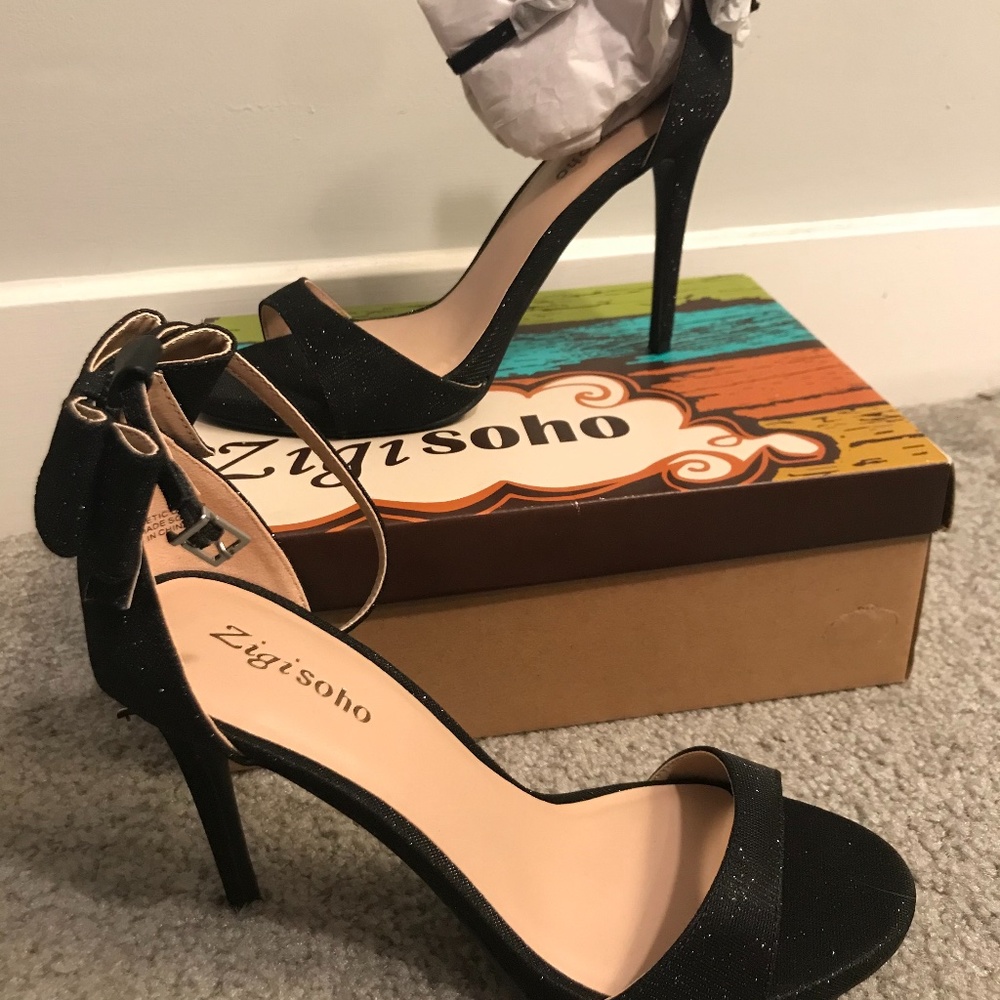 Brand new Zigi Soho black heels
